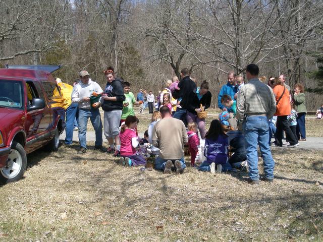 2013 Egg Hunt Recycling Line-Photo by Connie Ehrhart